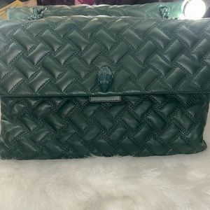 KURT GEIGER LONDON
XXL LEATHER KENSINGTON DRENCH BAG